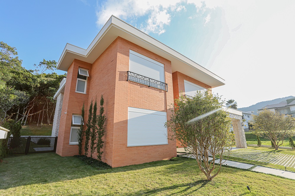 Casa com personalidade – Cotto Vecchio dá destaque e charme a casa em Balneário Camboriú