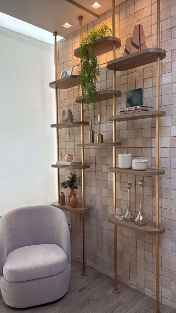 A beleza da naturalidade: Quadratto Naturalle Beige Mix equilibra estética e essência em clínica