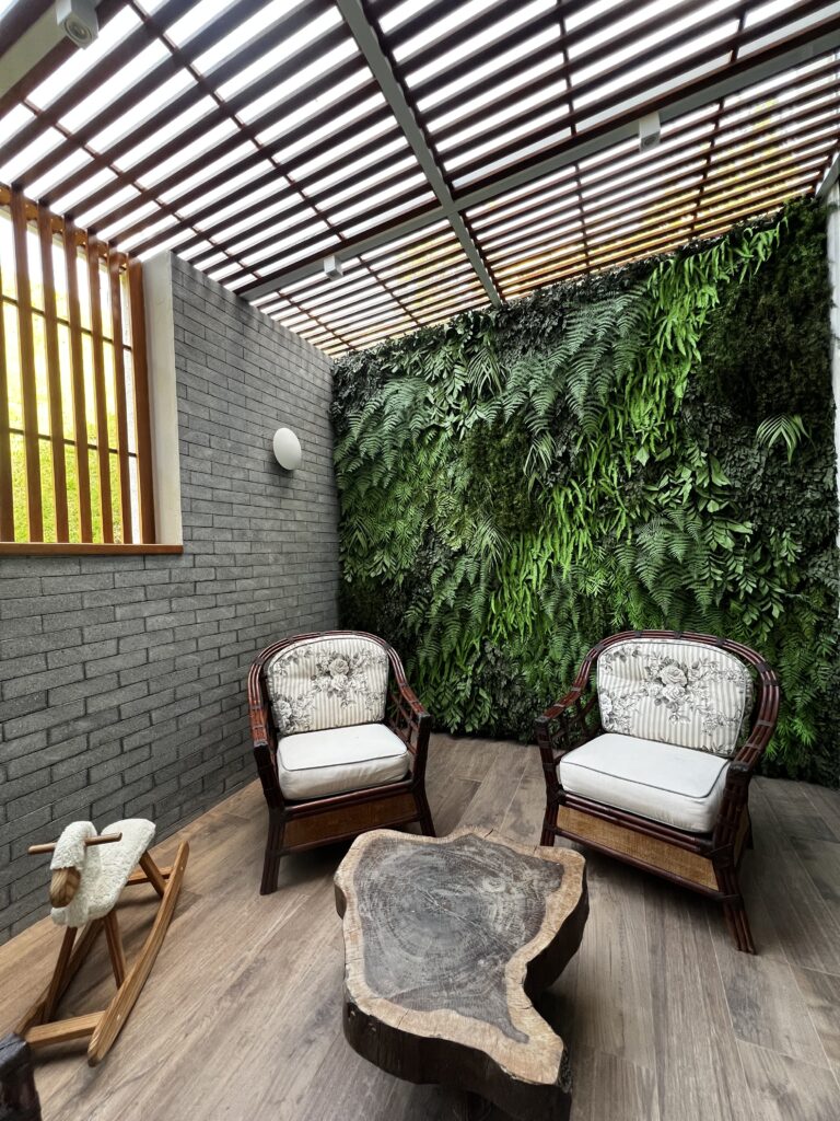 Um novo espaço para estar: Brick Allineato Pietre em refúgio contemporâneo em São Roque